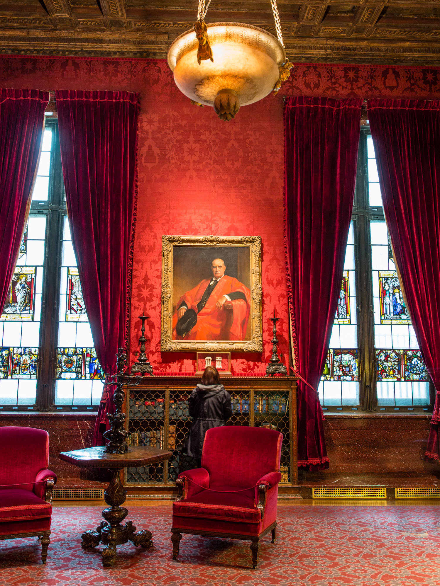 P{ierrepont Morgan's red study, with its coffered ceiling.