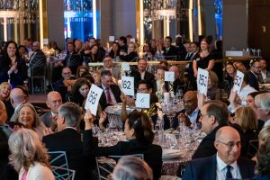 Benefit auction action for LUNGevity